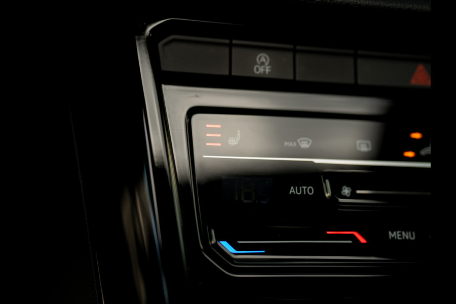 Volkswagen T-Roc 1.5 TSI R-Line Business+ | Pano | Afnb. Trekhaak | Keyless | Elk. A-klep | Side Assist | Camera | IQ Light | 19'' | Prijs Rijklaar!!