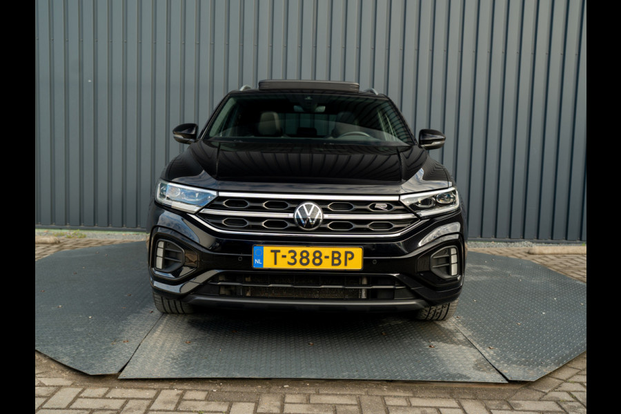 Volkswagen T-Roc 1.5 TSI R-Line Business+ | Pano | Afnb. Trekhaak | Keyless | Elk. A-klep | Side Assist | Camera | IQ Light | 19'' | Prijs Rijklaar!!