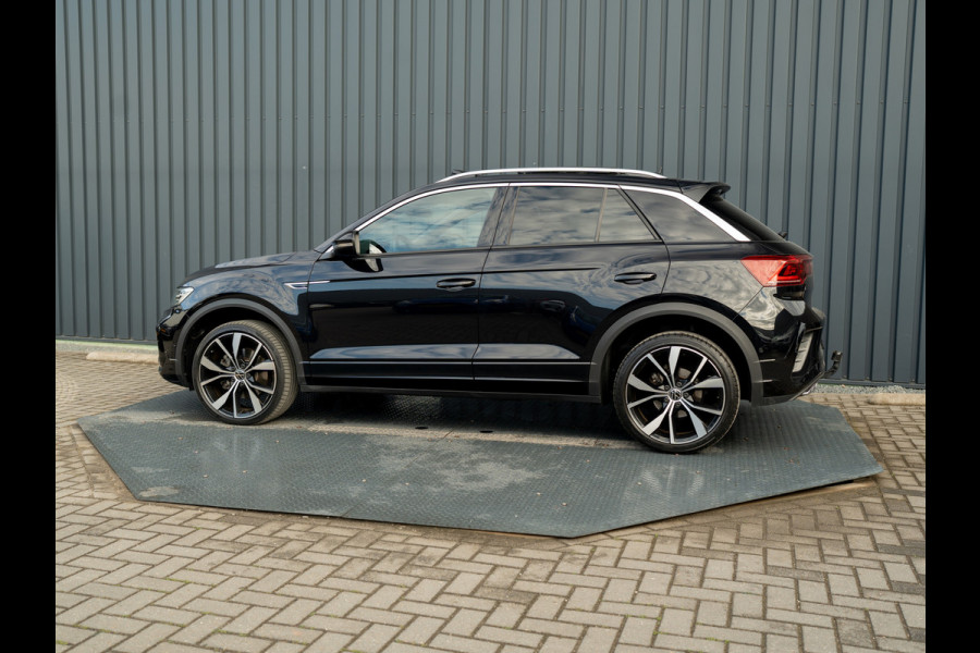 Volkswagen T-Roc 1.5 TSI R-Line Business+ | Pano | Afnb. Trekhaak | Keyless | Elk. A-klep | Side Assist | Camera | IQ Light | 19'' | Prijs Rijklaar!!
