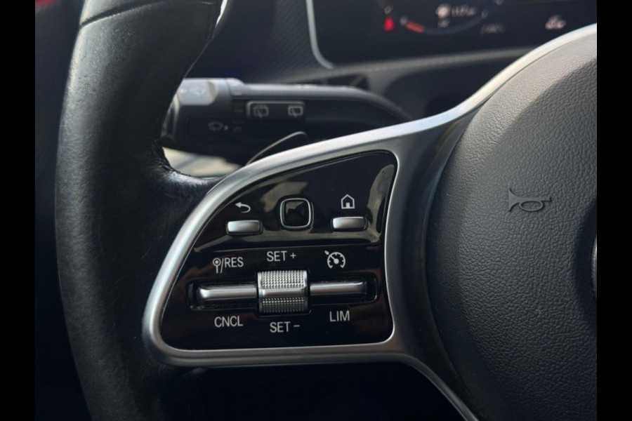 Mercedes-Benz A-Klasse 220 AMG Line | Pano | Ambilight | Memory