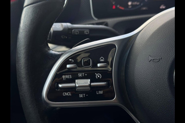 Mercedes-Benz A-Klasse 220 AMG Line | Pano | Ambilight | Memory