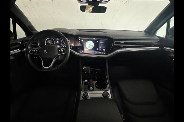 Volkswagen Touareg 3.0 TSi e-Hybrid 4M R Pano|Memory|Trekhaak