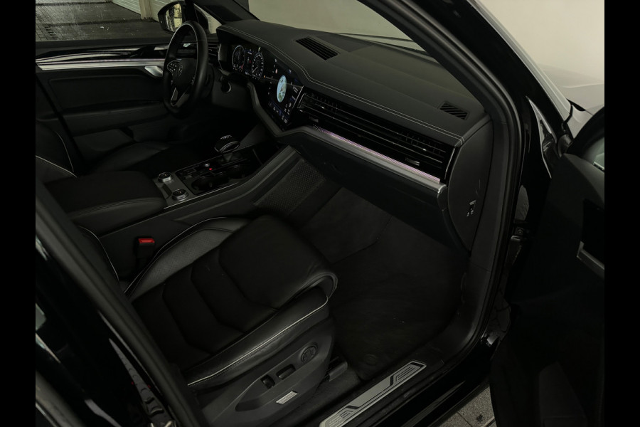 Volkswagen Touareg 3.0 TSi e-Hybrid 4M R Pano|Memory|Trekhaak