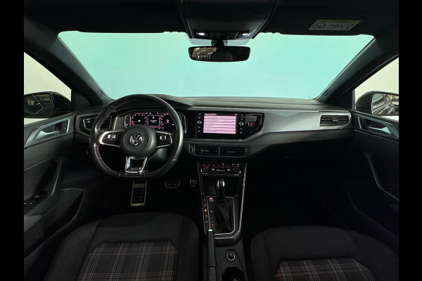 Volkswagen Polo 2.0 TSI GTI Pano|Beats|Camera|Keyless|Dodehoek