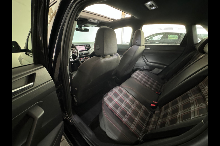 Volkswagen Polo 2.0 TSI GTI Pano|Beats|Camera|Keyless|Dodehoek