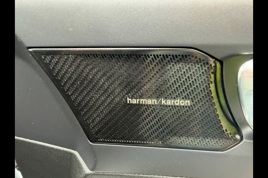 Volvo XC40 Recharge P8 AWD 408 pk R-Design, panoramadak, trekhaak, harman cardon, VOL OPTIES, NL auto met nap