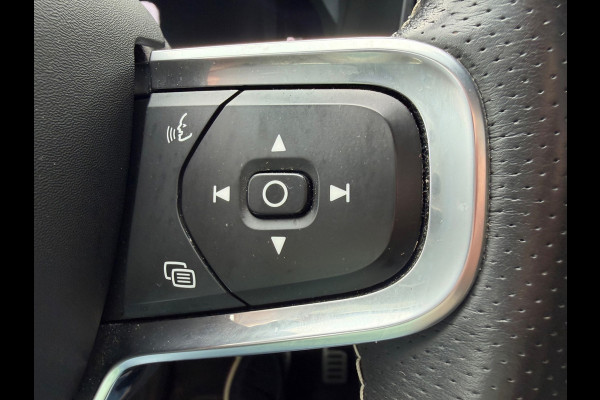 Volvo XC40 Recharge P8 AWD 408 pk R-Design, panoramadak, trekhaak, harman cardon, VOL OPTIES, NL auto met nap