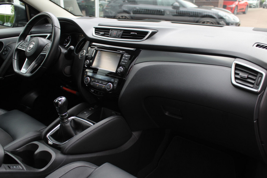 Nissan QASHQAI 1.3 DIG-T Tekna 160pk / Trekhaak / Panoramadak / 360Camera / 19'' / Navigatie / Keyless / Stoelverwarming / DAB / Cruise Control