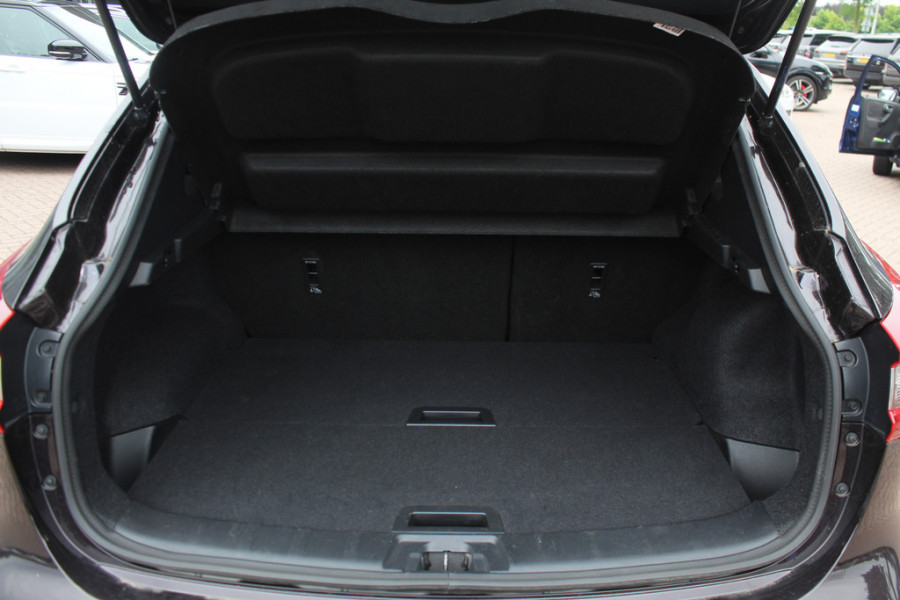 Nissan QASHQAI 1.3 DIG-T Tekna 160pk / Trekhaak / Panoramadak / 360Camera / 19'' / Navigatie / Keyless / Stoelverwarming / DAB / Cruise Control