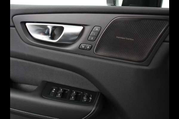 Volvo XC60 2.0 T6 Plug-in hybrid AWD Plus Dark 398pk | DEMO ! | Harman/Kardon Full LED Adaptive Cruise Control + Pilot Assist Parkeersensoren V&A+ 360 camera Panaromadak