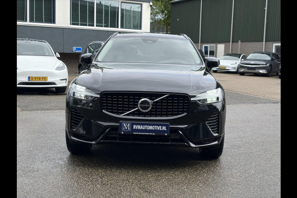 Volvo XC60 2.0 T8 Plug-in hybrid AWD Ultimate Dark Volvo XC60 VOLVO DEALER ONDERHOUDEN | PANODAK | ELEKTRISCHE TREKHAAK | CAMERA | STOEL- & STUURVERWARMING | HEAD-UP DISPLAY | MEMORY SEATS | HARMAN & KARDON | 20 INCH | RIJKLAAR + 12 MND BOVAG