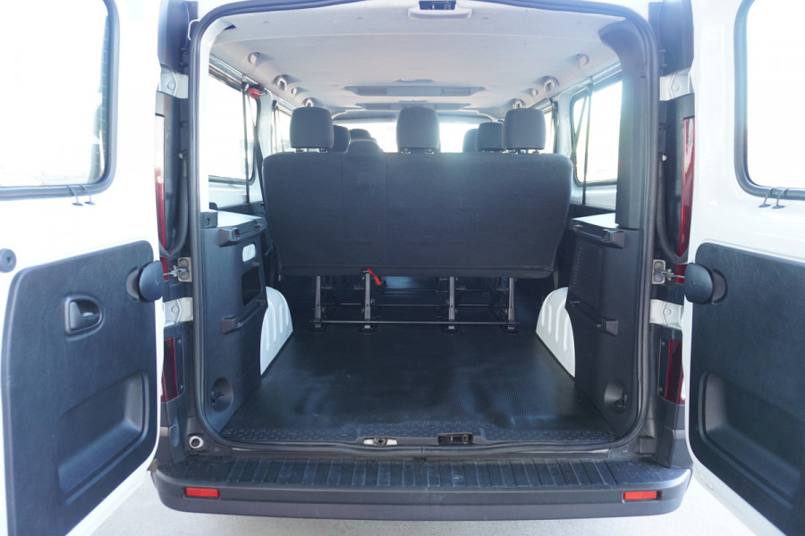 Renault Trafic Passenger 2.0 dCi 120PK Grand Life 9 Persoons nr. V037 | Airco | Cruise | Navi