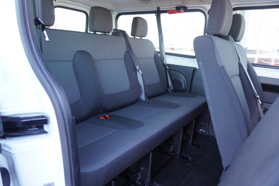 Renault Trafic Passenger 2.0 dCi 120PK Grand Life 9 Persoons nr. V037 | Airco | Cruise | Navi
