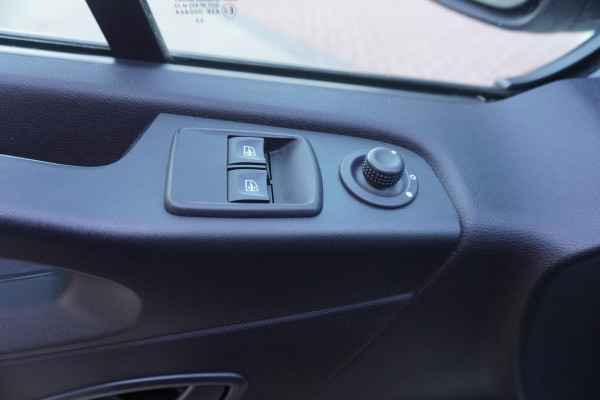 Renault Trafic Passenger 2.0 dCi 120PK Grand Life 9 Persoons nr. V037 | Airco | Cruise | Navi