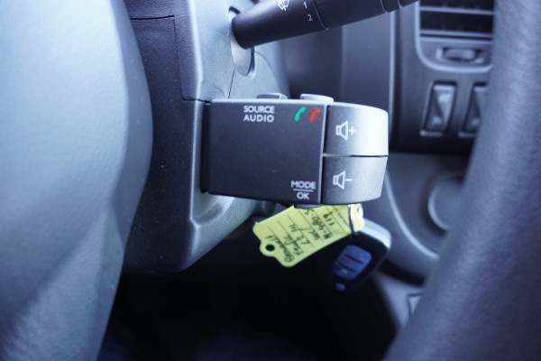 Renault Trafic Passenger 2.0 dCi 120PK Grand Life 9 Persoons nr. V037 | Airco | Cruise | Navi