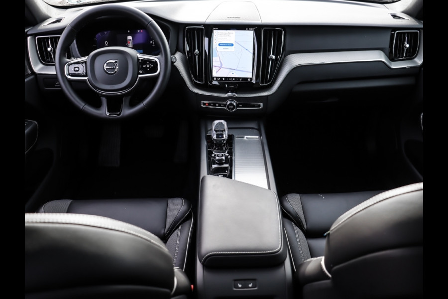 Volvo XC60 2.0 T8 Plug-in hybrid AWD Plus Dark (335kW/455PK) FULL (LUCHTVERING / PANO / TREKH) ** 1e EIG - Ex VOLVO) ** INFORMEER OOK NAAR ONZE AANTREKKELIJKE FINANCIAL-LEASE TARIEVEN **