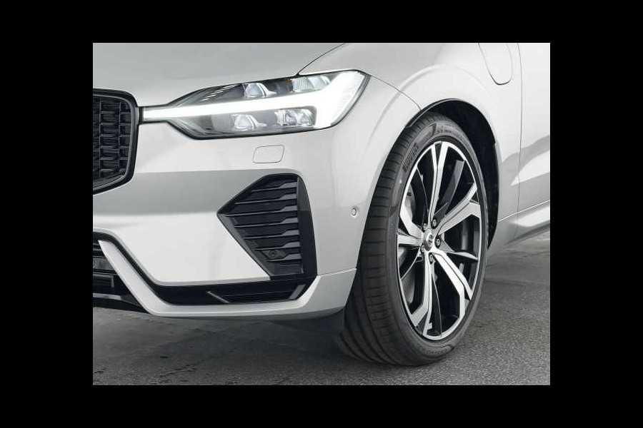 Volvo XC60 2.0 T8 Plug-in hybrid AWD Plus Dark (335kW/455PK) FULL (LUCHTVERING / PANO / TREKH) ** 1e EIG - Ex VOLVO) ** INFORMEER OOK NAAR ONZE AANTREKKELIJKE FINANCIAL-LEASE TARIEVEN **