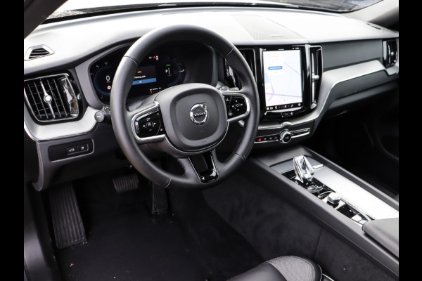 Volvo XC60 2.0 T8 Plug-in hybrid AWD Plus Dark (335kW/455PK) FULL (LUCHTVERING / PANO / TREKH) ** 1e EIG - Ex VOLVO) ** INFORMEER OOK NAAR ONZE AANTREKKELIJKE FINANCIAL-LEASE TARIEVEN **