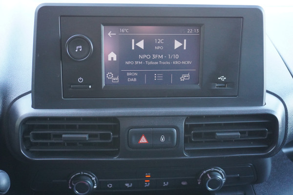 Toyota PROACE CITY 1.5 D-4D 100PK nr. V047 | Airco | Cruise | Trekhaak | DAB | Betimmering