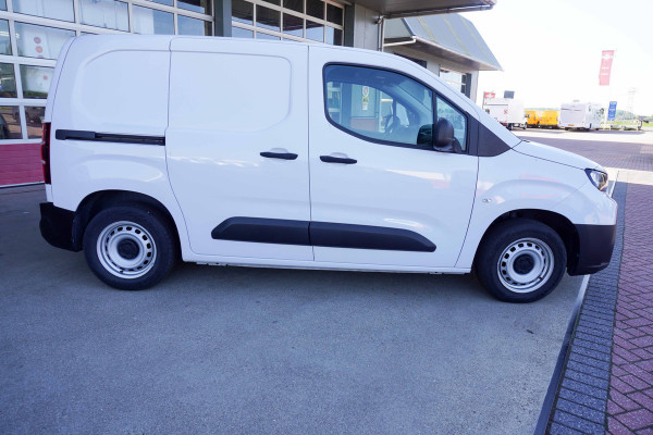 Toyota PROACE CITY 1.5 D-4D 100PK nr. V048 | Airco | Cruise | Trekhaak | DAB