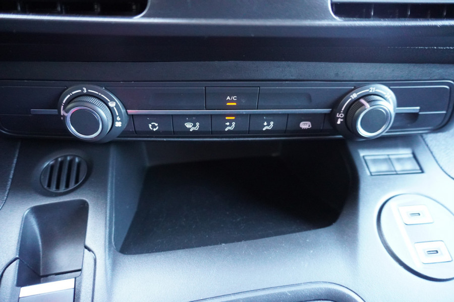 Toyota PROACE CITY 1.5 D-4D 100PK nr. V048 | Airco | Cruise | Trekhaak | DAB