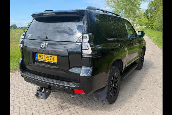 Toyota Land Cruiser 150 2.8 D-4D-F Professional Window Van