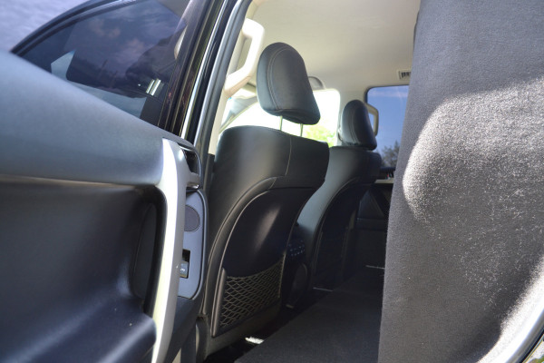 Toyota Land Cruiser 150 2.8 D-4D-F Professional Window Van