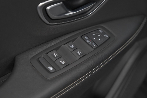 Renault Scénic TCe 130 Intens | Trekhaak | Panoramadak | Camera | Apple Carplay | Dodehoekdetectie