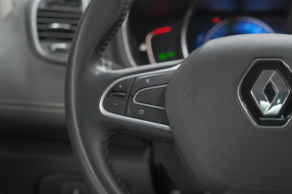 Renault Scénic TCe 130 Intens | Trekhaak | Panoramadak | Camera | Apple Carplay | Dodehoekdetectie