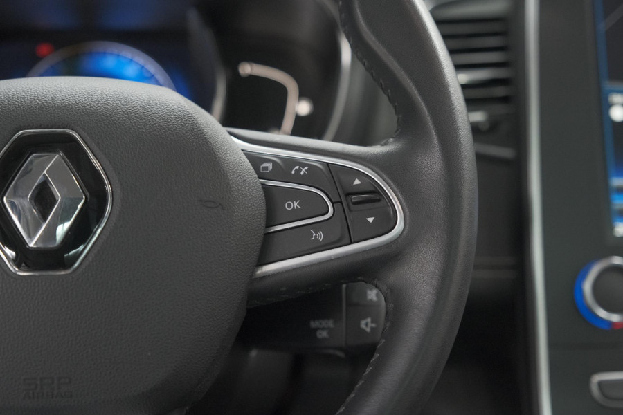Renault Scénic TCe 130 Intens | Trekhaak | Panoramadak | Camera | Apple Carplay | Dodehoekdetectie