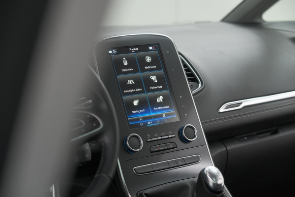 Renault Scénic TCe 130 Intens | Trekhaak | Panoramadak | Camera | Apple Carplay | Dodehoekdetectie