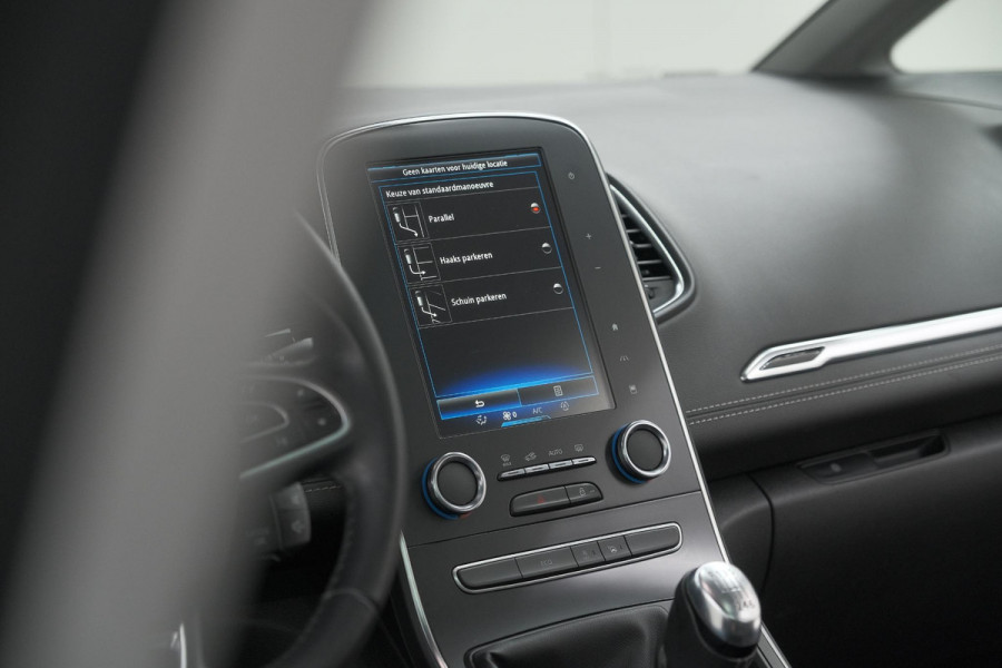 Renault Scénic TCe 130 Intens | Trekhaak | Panoramadak | Camera | Apple Carplay | Dodehoekdetectie