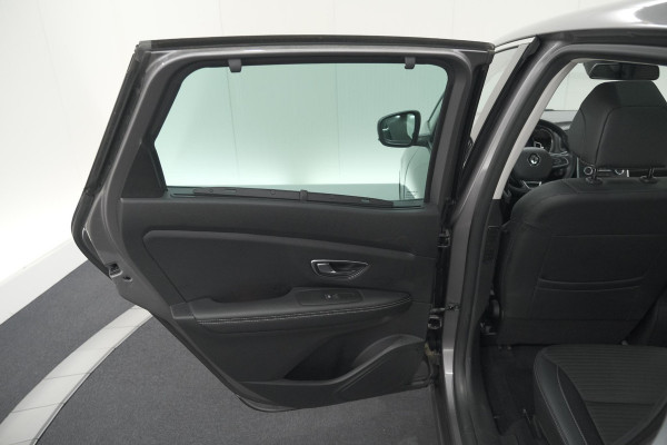 Renault Scénic TCe 130 Intens | Trekhaak | Panoramadak | Camera | Apple Carplay | Dodehoekdetectie