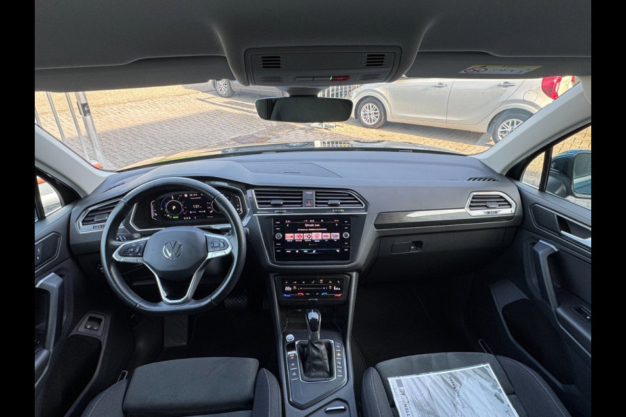 Volkswagen Tiguan 1.4 TSI eHybrid Elegance 180 kw / 245 Pk IQ LIGHT / TREKHAAK / ELEKT KLEP / ERGO COMFORT MASS STOEL / CAM / NAVI