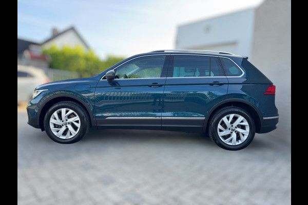 Volkswagen Tiguan 1.4 TSI eHybrid Elegance 180 kw / 245 Pk IQ LIGHT / TREKHAAK / ELEKT KLEP / ERGO COMFORT MASS STOEL / CAM / NAVI