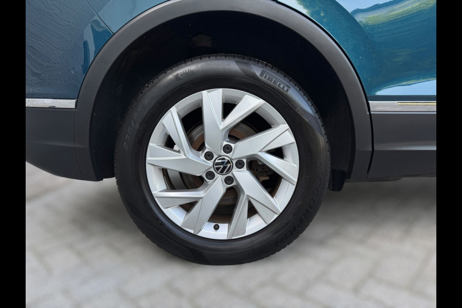 Volkswagen Tiguan 1.4 TSI eHybrid Elegance 180 kw / 245 Pk IQ LIGHT / TREKHAAK / ELEKT KLEP / ERGO COMFORT MASS STOEL / CAM / NAVI