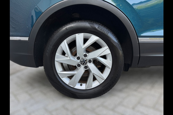 Volkswagen Tiguan 1.4 TSI eHybrid Elegance 180 kw / 245 Pk IQ LIGHT / TREKHAAK / ELEKT KLEP / ERGO COMFORT MASS STOEL / CAM / NAVI