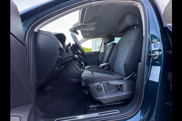 Volkswagen Tiguan 1.4 TSI eHybrid Elegance 180 kw / 245 Pk IQ LIGHT / TREKHAAK / ELEKT KLEP / ERGO COMFORT MASS STOEL / CAM / NAVI