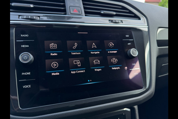Volkswagen Tiguan 1.4 TSI eHybrid Elegance 180 kw / 245 Pk IQ LIGHT / TREKHAAK / ELEKT KLEP / ERGO COMFORT MASS STOEL / CAM / NAVI
