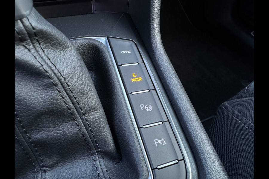 Volkswagen Tiguan 1.4 TSI eHybrid Elegance 180 kw / 245 Pk IQ LIGHT / TREKHAAK / ELEKT KLEP / ERGO COMFORT MASS STOEL / CAM / NAVI