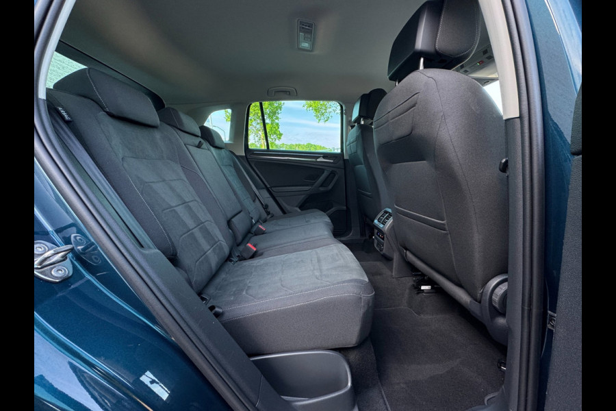 Volkswagen Tiguan 1.4 TSI eHybrid Elegance 180 kw / 245 Pk IQ LIGHT / TREKHAAK / ELEKT KLEP / ERGO COMFORT MASS STOEL / CAM / NAVI