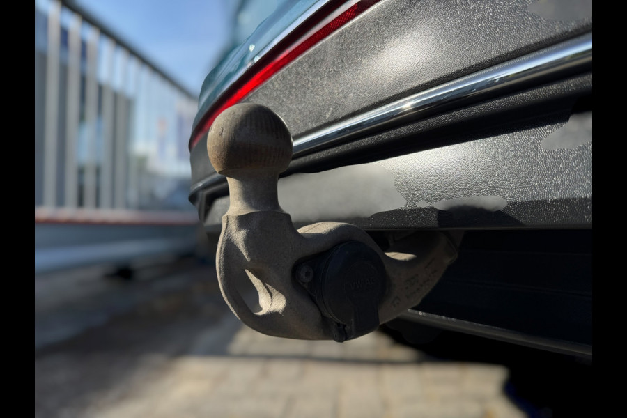 Volkswagen Tiguan 1.4 TSI eHybrid Elegance 180 kw / 245 Pk IQ LIGHT / TREKHAAK / ELEKT KLEP / ERGO COMFORT MASS STOEL / CAM / NAVI