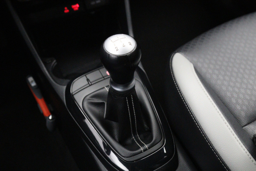 Kia Picanto 1.0 CVVT 67 PK DynamicPlusLine, Leder, Cruise Control, Camera, Navigatie, Bluetooth