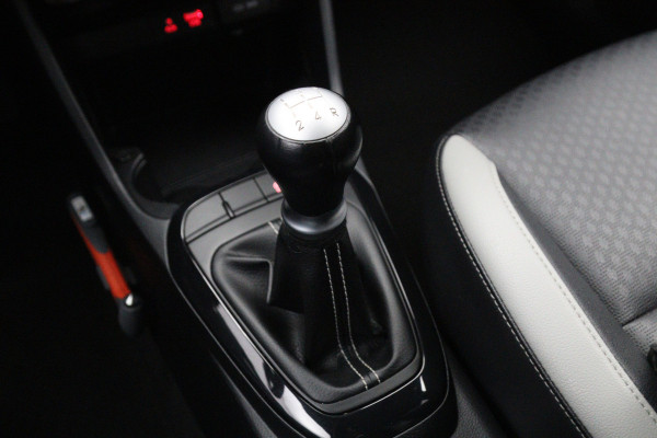 Kia Picanto 1.0 CVVT 67 PK DynamicPlusLine, Leder, Cruise Control, Camera, Navigatie, Bluetooth