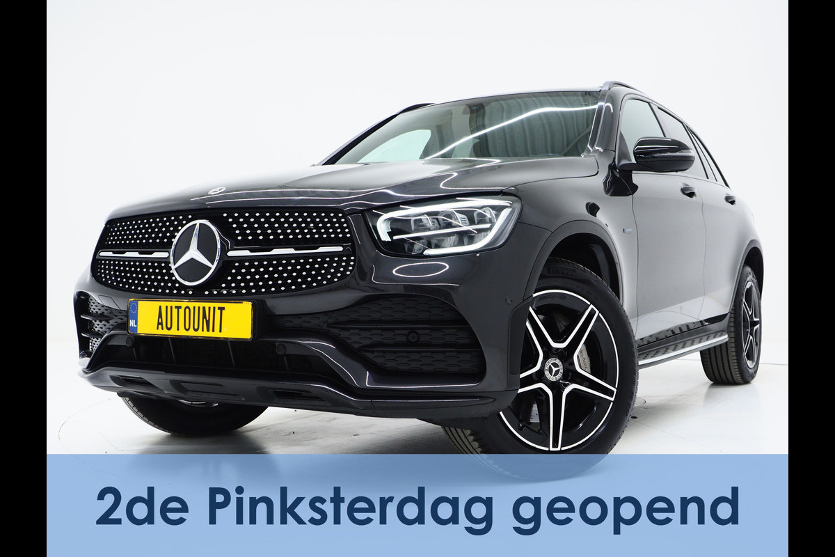 Mercedes-Benz GLC 300e 4MATIC AMG Full Black | Panoramadak | Treeplanken | Camera | Virtual | Sportstuur | Cruise | DAB | Carplay