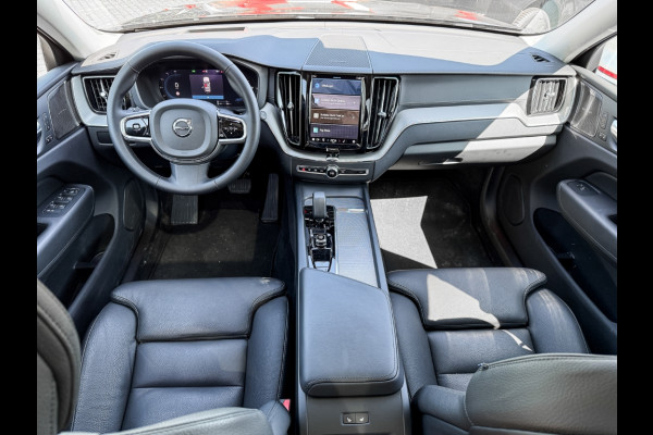 Volvo XC60 2.0 T8 Plug-in hybrid AWD Plus Dark (335kW/455PK) PANORAMA, WINTER, H&K, HuD ** 1e EIG - Ex VOLVO) ** INFORMEER OOK NAAR ONZE AANTREKKELIJKE FINANCIAL-LEASE TARIEVEN **