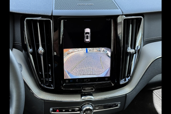 Volvo XC60 2.0 T8 Plug-in hybrid AWD Plus Dark (335kW/455PK) PANORAMA, WINTER, H&K, HuD ** 1e EIG - Ex VOLVO) ** INFORMEER OOK NAAR ONZE AANTREKKELIJKE FINANCIAL-LEASE TARIEVEN **