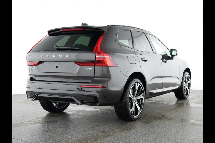 Volvo XC60 2.0 T8 Plug-in hybrid AWD Plus Dark (335kW/455PK) PANORAMA, WINTER, H&K, HuD ** 1e EIG - Ex VOLVO) ** INFORMEER OOK NAAR ONZE AANTREKKELIJKE FINANCIAL-LEASE TARIEVEN **