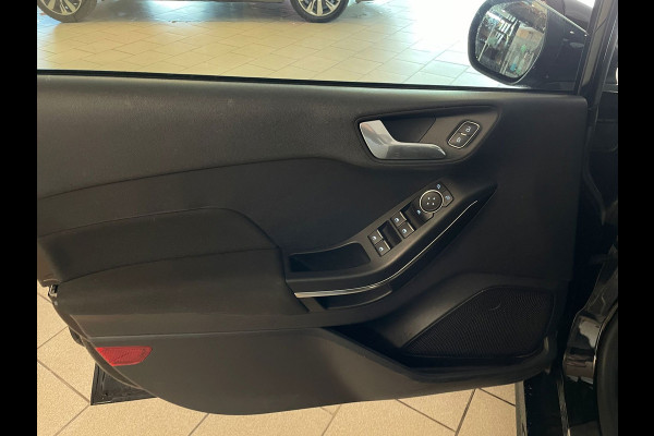 Ford Fiesta 1.0 EcoBoost ST-Line AIRCO NAVI CRUISE BLUETOOTH SCHERM VELGEN NIEUWSTAAT