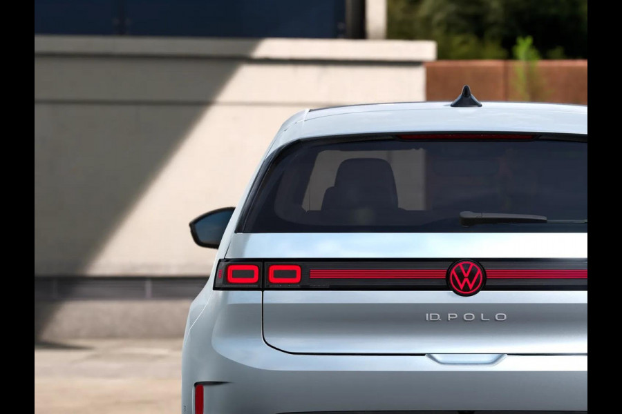 Volkswagen ID. Polo Style First Edition 52 kWh accu, 155 kW / 211 PK H Achteruitrijcamera | Carplay | Stoelverwarming